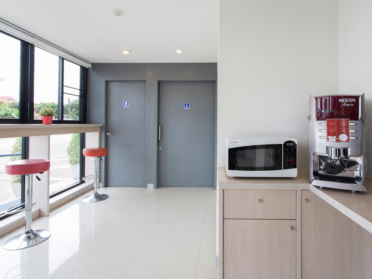 Hop Inn Lampang City Center Экстерьер фото